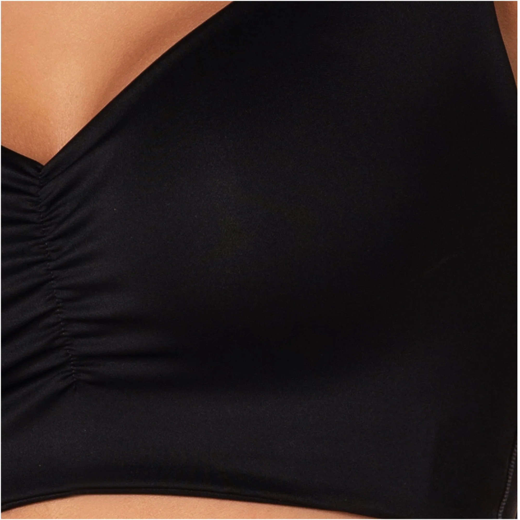 Fajas M & D V-Neck Lift Top Seamless Pre-Molded Bra - Image 4