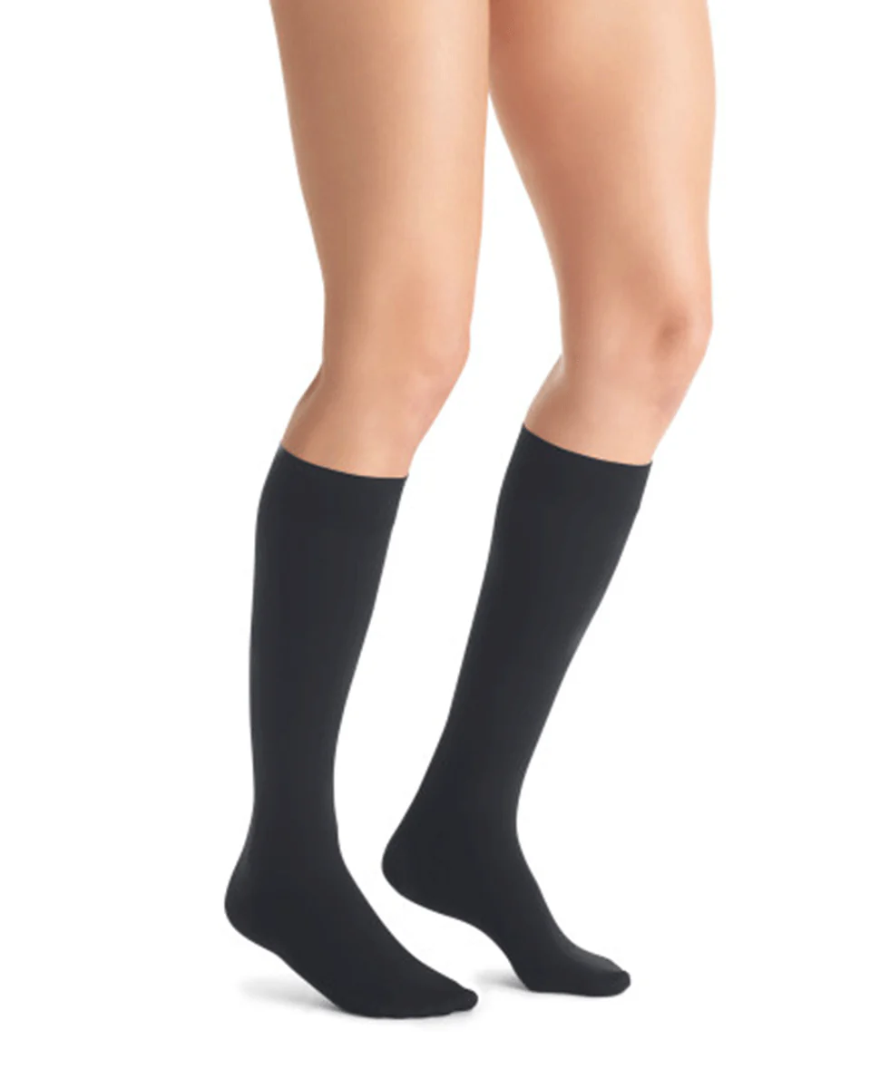 Jobst Opaque SoftFit Women's 15-20 mmHg Knee High - Image 11