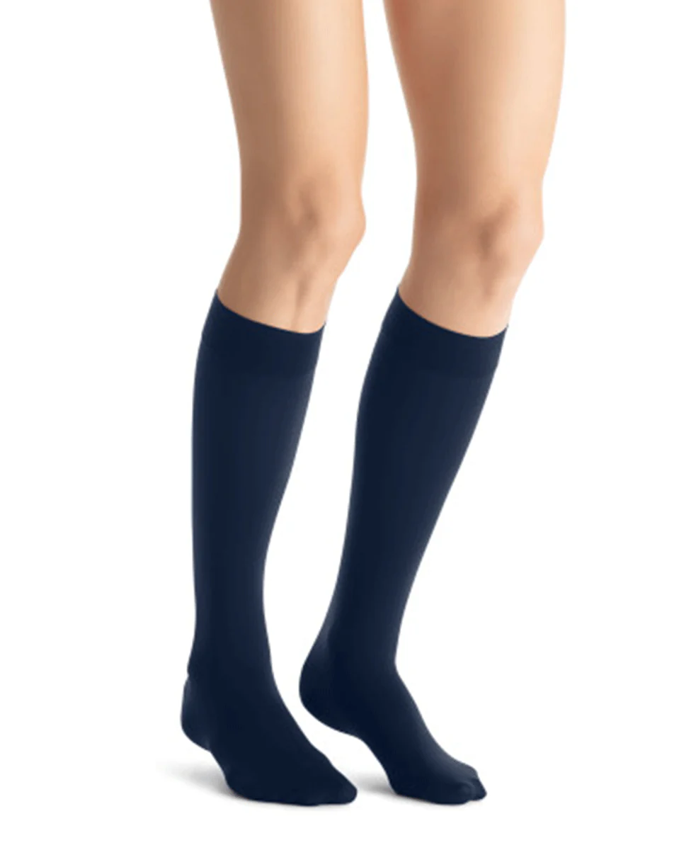 Jobst Opaque SoftFit Women's 15-20 mmHg Knee High - Image 7