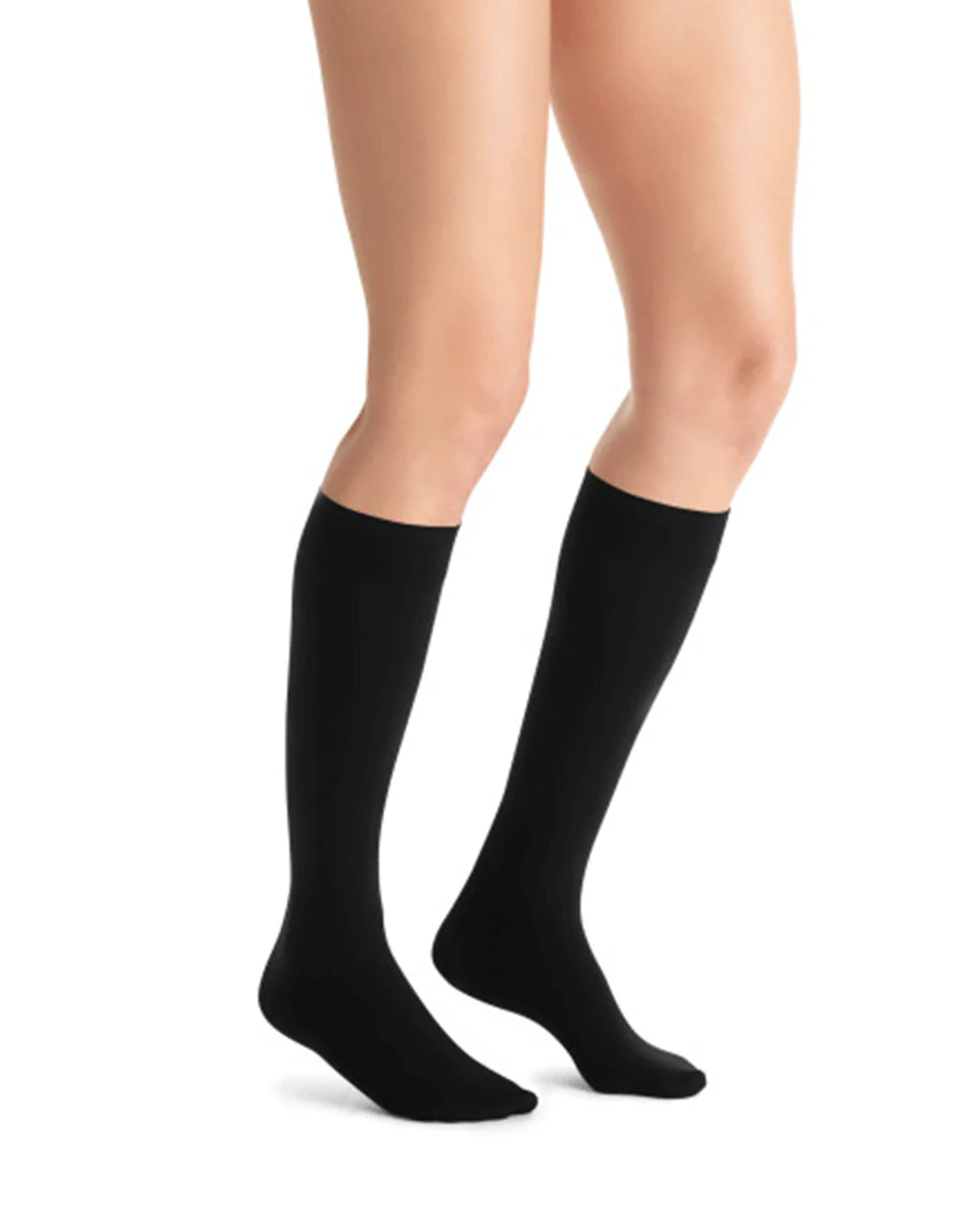 Jobst Opaque SoftFit Women's 20-30 mmHg Knee High - Image 5