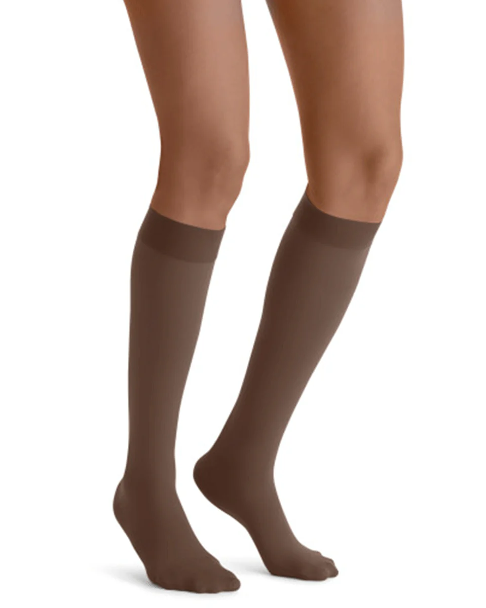 Jobst Opaque SoftFit Women's 20-30 mmHg Knee High - Image 7