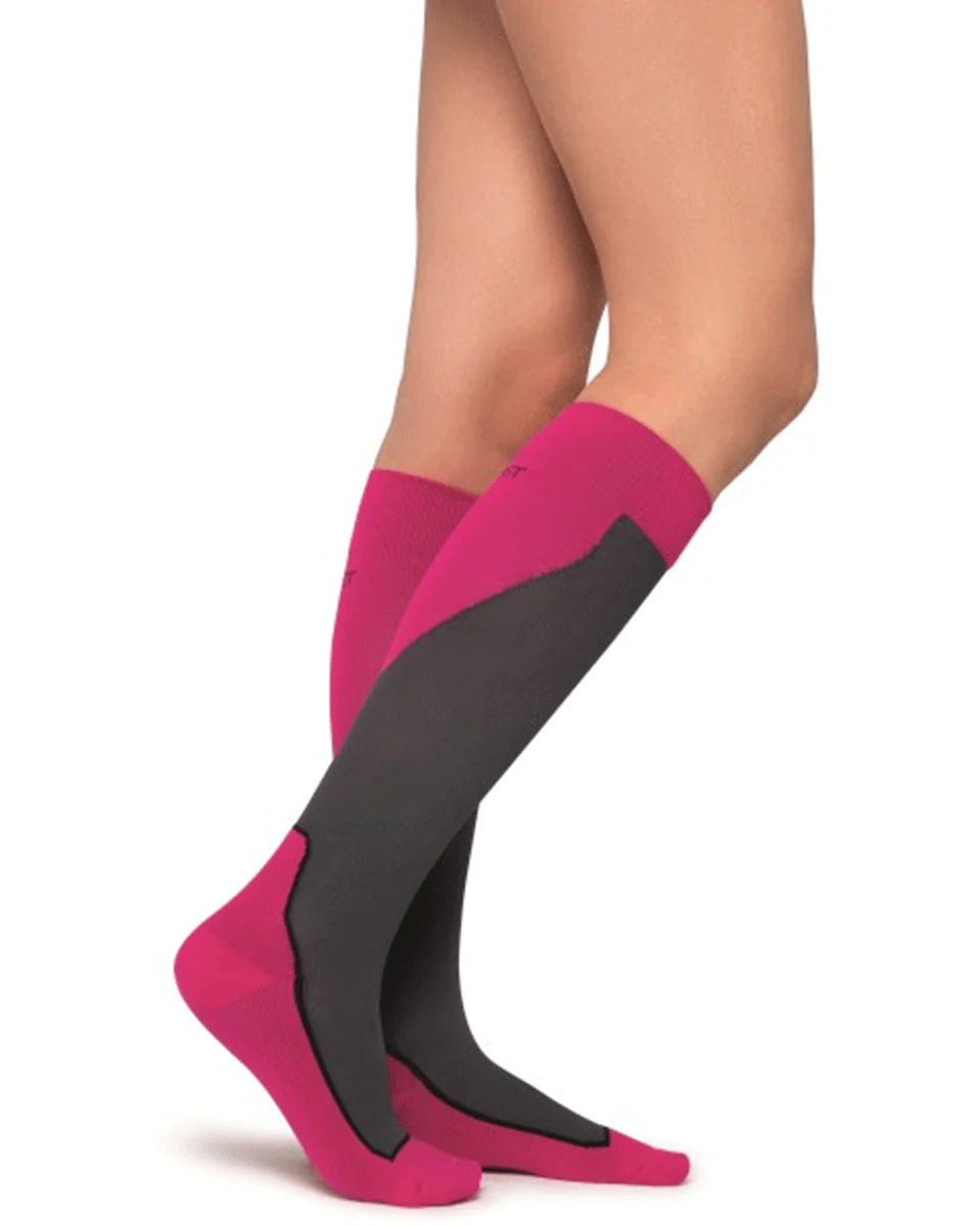 Jobst Sport 15-20 mmHg Knee High Socks - Image 9