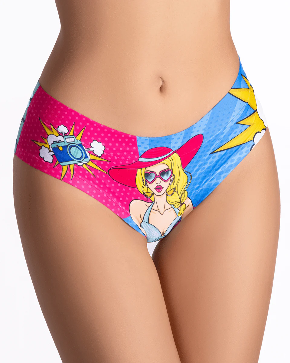 Mememe Comics - Beach Girl - Image 3